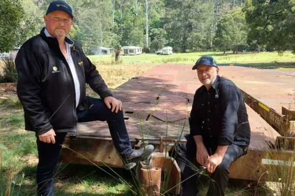 TasRail CEO Steven Dietrich with Wings Wildlife Park team member